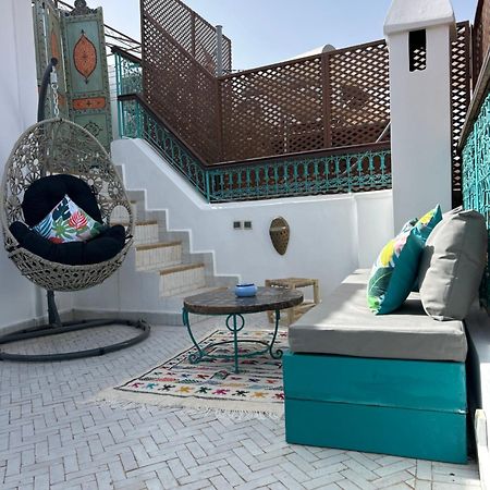 Riad Amazing Amazigh Avec Jacuzzi Petit Dejeuner Compris Avec Aussi Chambres Familiales Pres De La Place Jemaa El Fna Marrakesh Ngoại thất bức ảnh