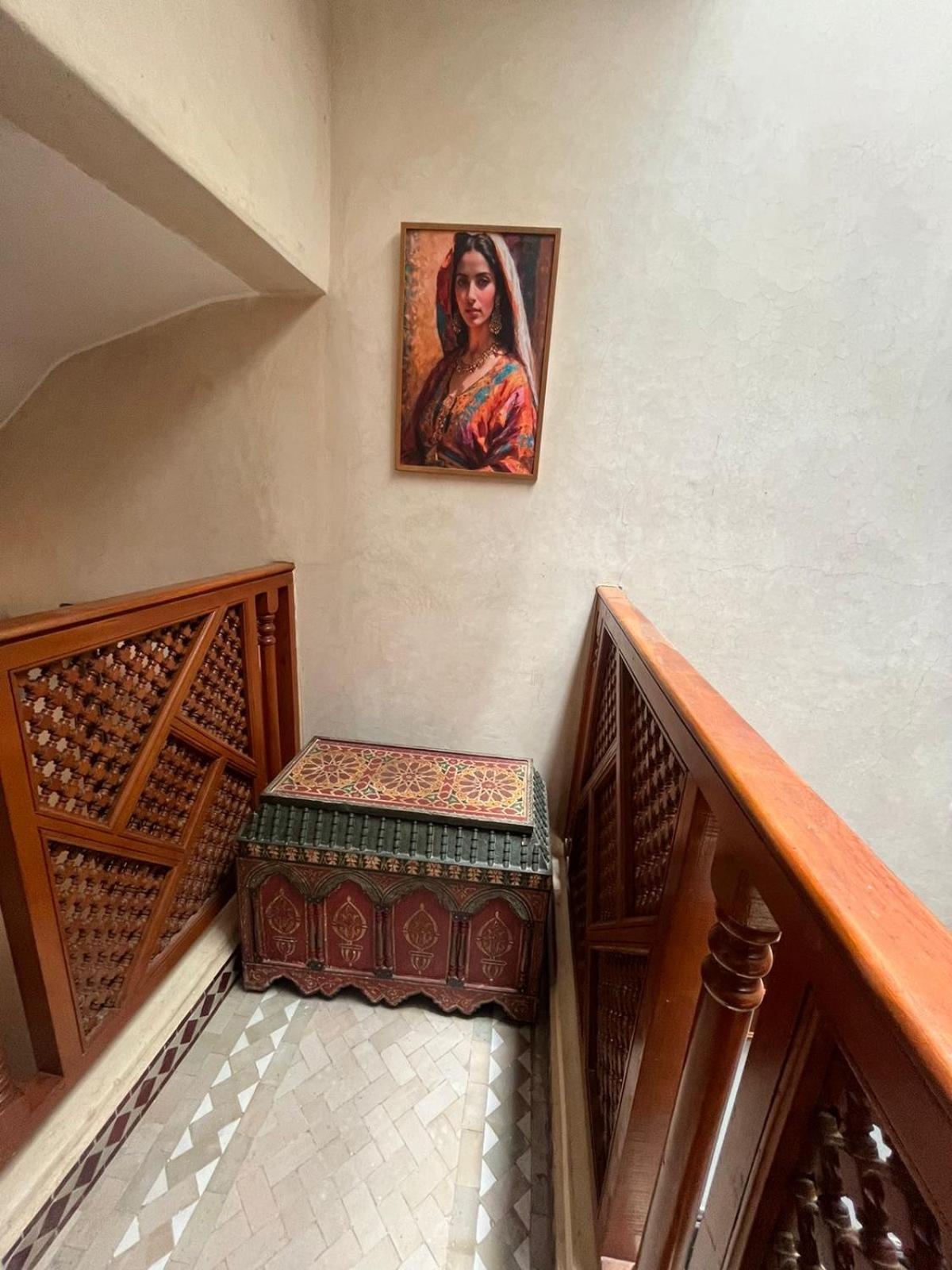 Riad Amazing Amazigh Avec Jacuzzi Petit Dejeuner Compris Avec Aussi Chambres Familiales Pres De La Place Jemaa El Fna Marrakesh Ngoại thất bức ảnh