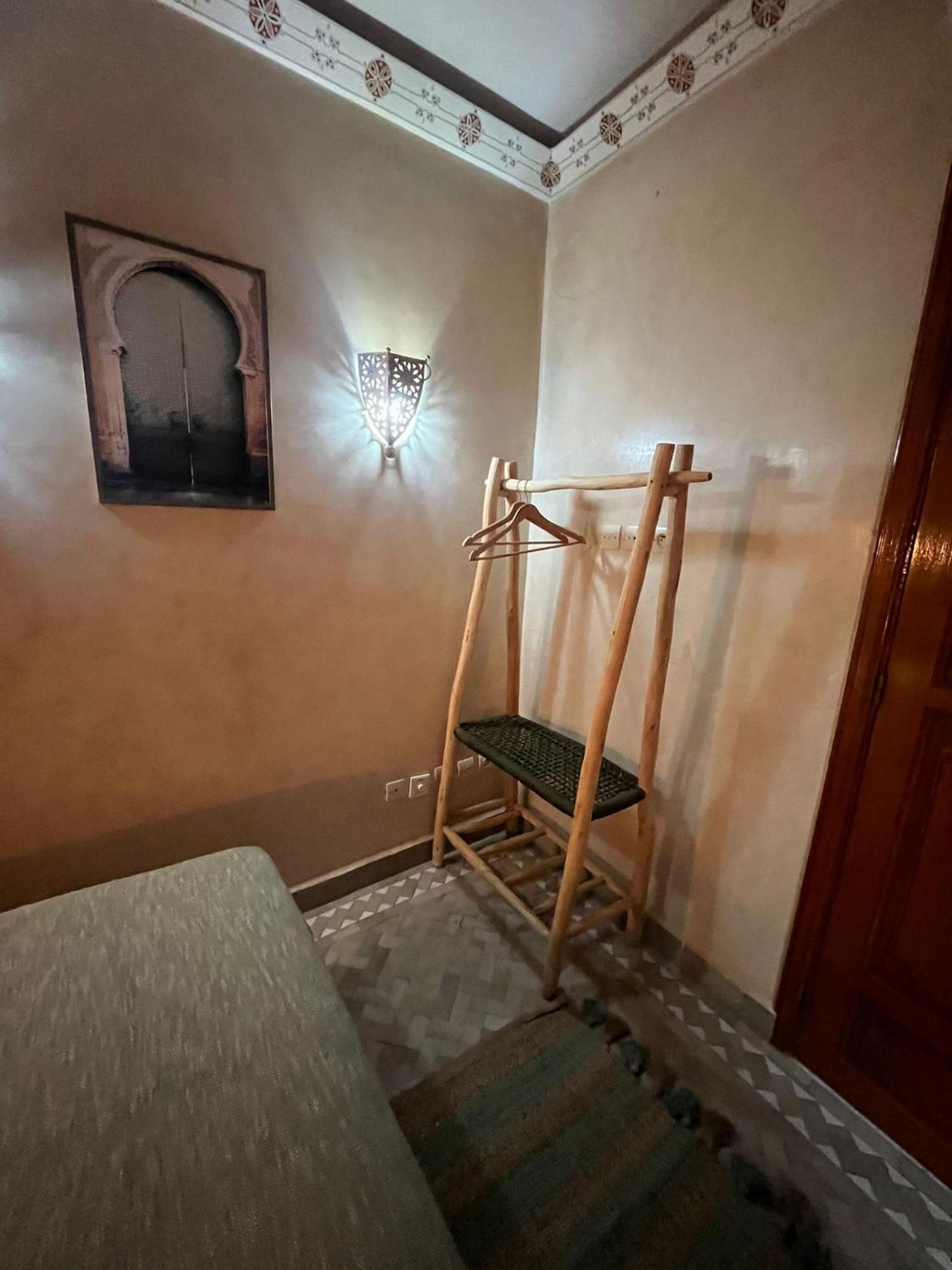 Riad Amazing Amazigh Avec Jacuzzi Petit Dejeuner Compris Avec Aussi Chambres Familiales Pres De La Place Jemaa El Fna Marrakesh Ngoại thất bức ảnh