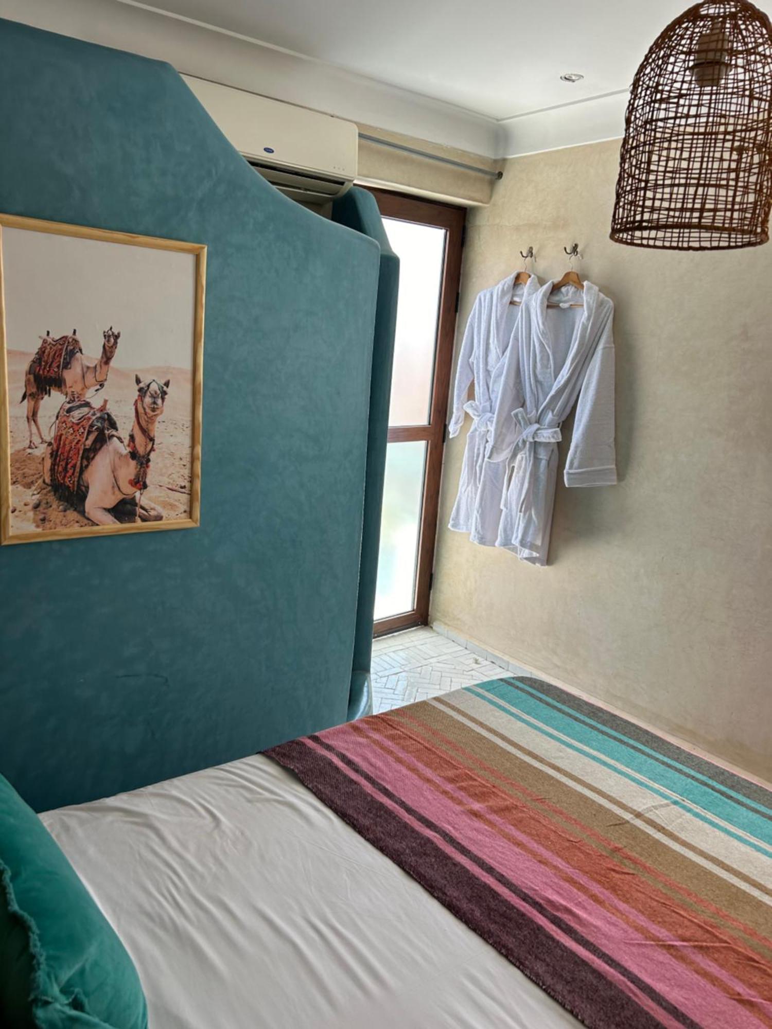 Riad Amazing Amazigh Avec Jacuzzi Petit Dejeuner Compris Avec Aussi Chambres Familiales Pres De La Place Jemaa El Fna Marrakesh Ngoại thất bức ảnh