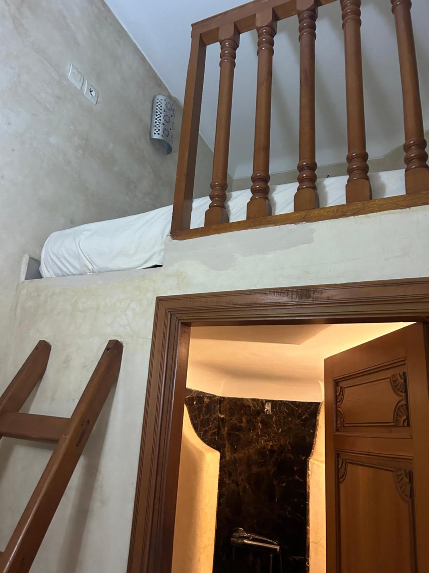 Riad Amazing Amazigh Avec Jacuzzi Petit Dejeuner Compris Avec Aussi Chambres Familiales Pres De La Place Jemaa El Fna Marrakesh Ngoại thất bức ảnh
