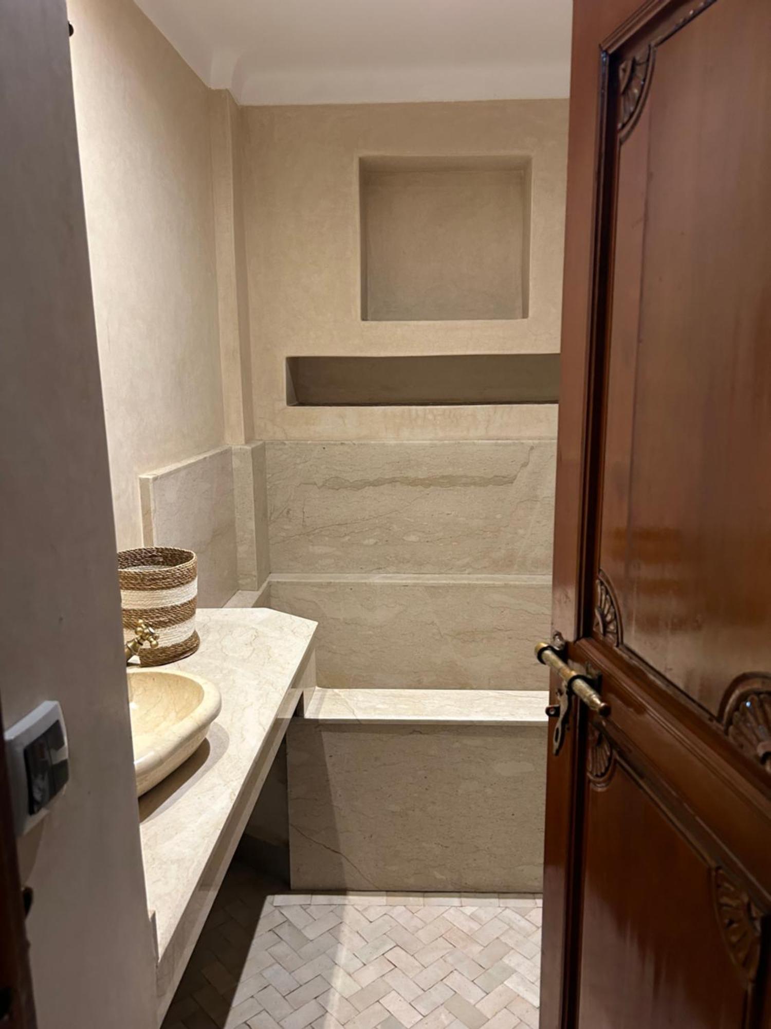 Riad Amazing Amazigh Avec Jacuzzi Petit Dejeuner Compris Avec Aussi Chambres Familiales Pres De La Place Jemaa El Fna Marrakesh Ngoại thất bức ảnh