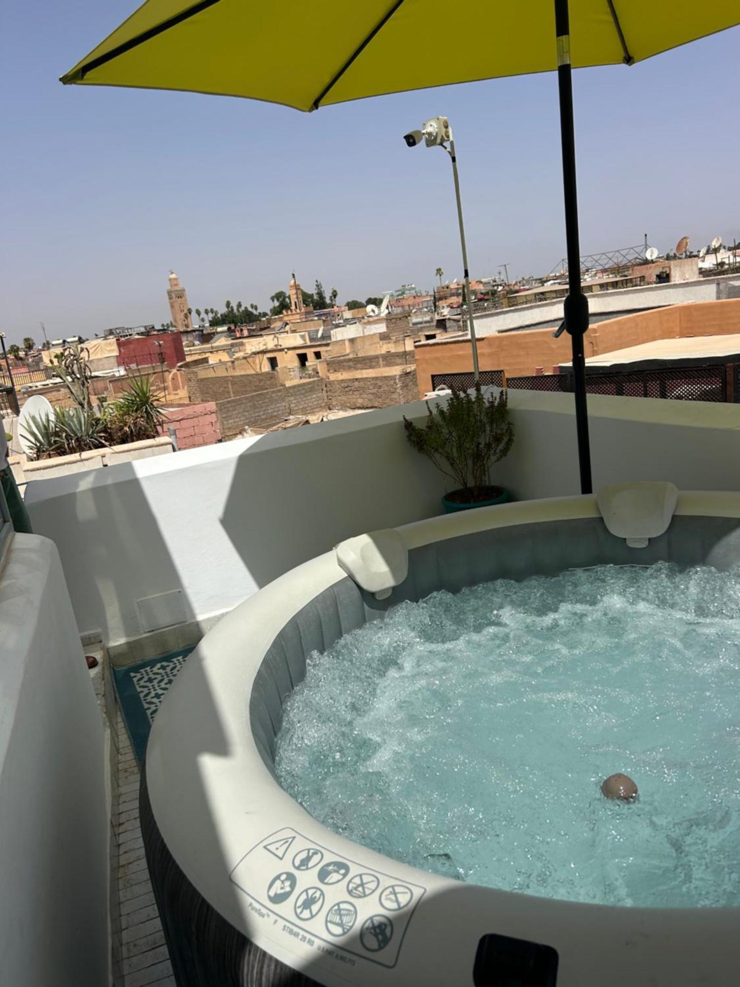 Riad Amazing Amazigh Avec Jacuzzi Petit Dejeuner Compris Avec Aussi Chambres Familiales Pres De La Place Jemaa El Fna Marrakesh Ngoại thất bức ảnh