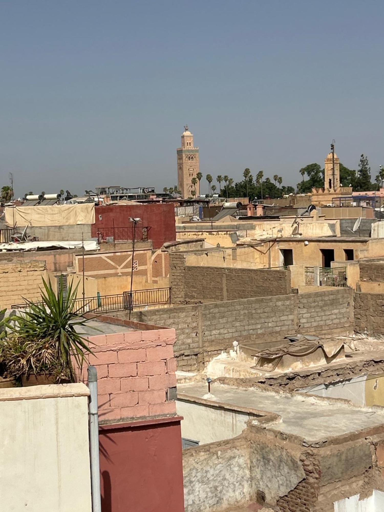 Riad Amazing Amazigh Avec Jacuzzi Petit Dejeuner Compris Avec Aussi Chambres Familiales Pres De La Place Jemaa El Fna Marrakesh Ngoại thất bức ảnh