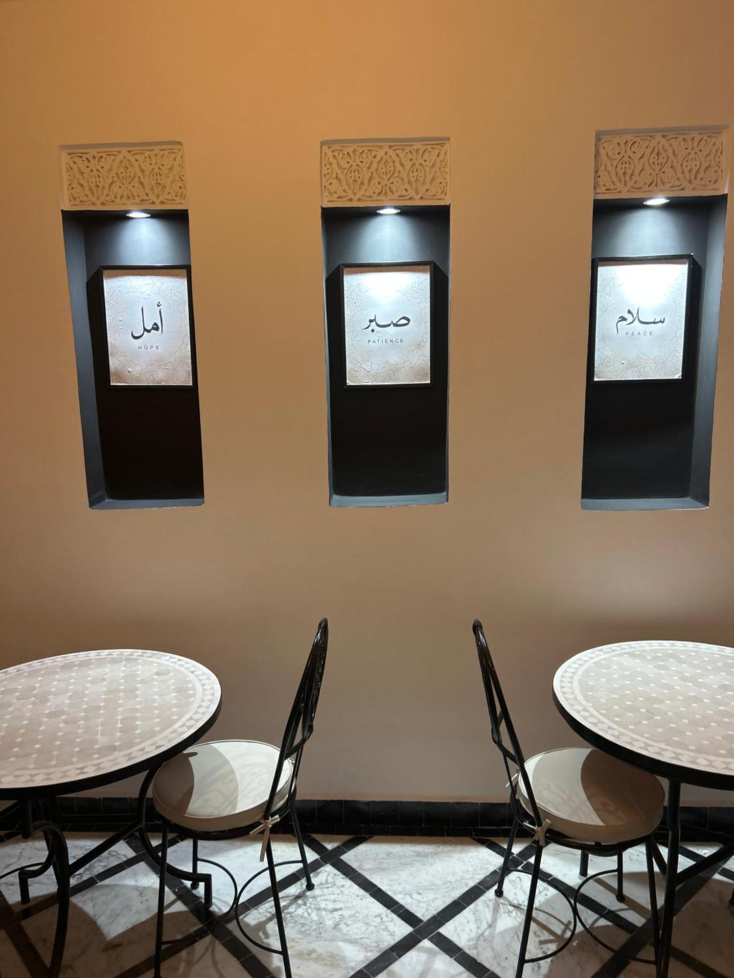 Riad Amazing Amazigh Avec Jacuzzi Petit Dejeuner Compris Avec Aussi Chambres Familiales Pres De La Place Jemaa El Fna Marrakesh Ngoại thất bức ảnh